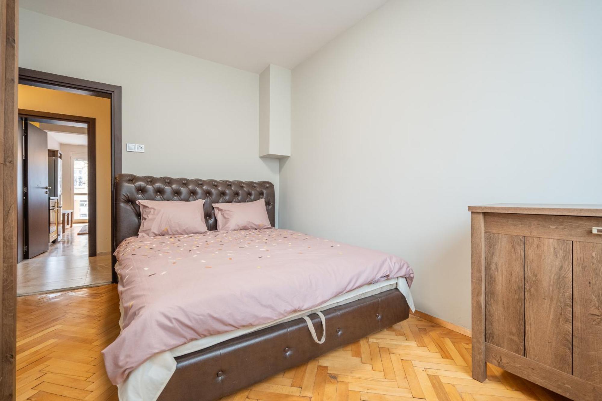 Apartament Pirotska 2-bedroom 100m2 In Center Sofia