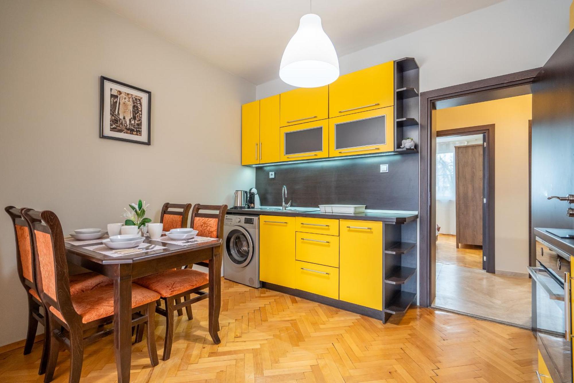 Pirotska 2-bedroom 100m2 In Center Apartament *
