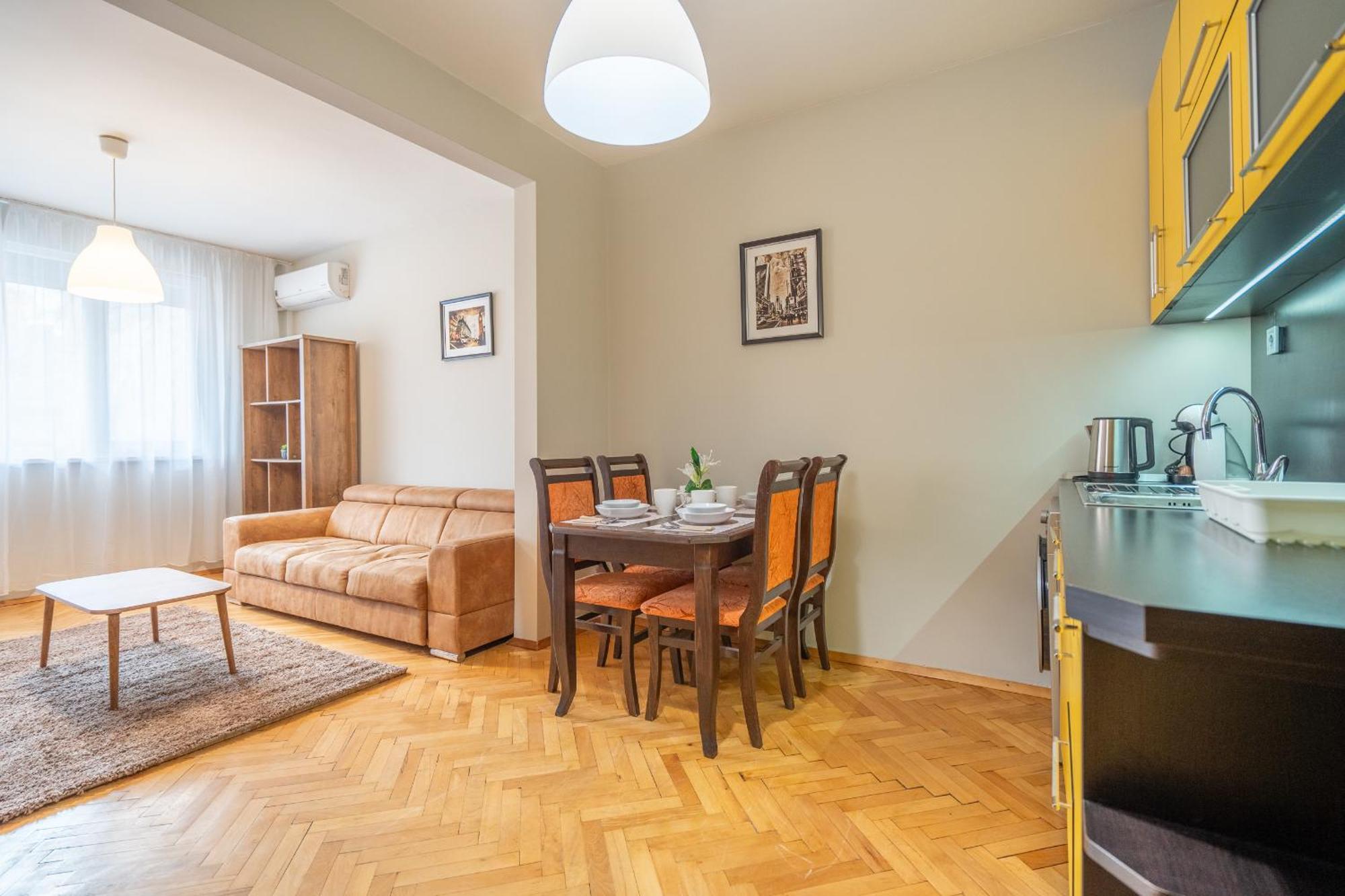 Apartament Pirotska 2-bedroom 100m2 In Center