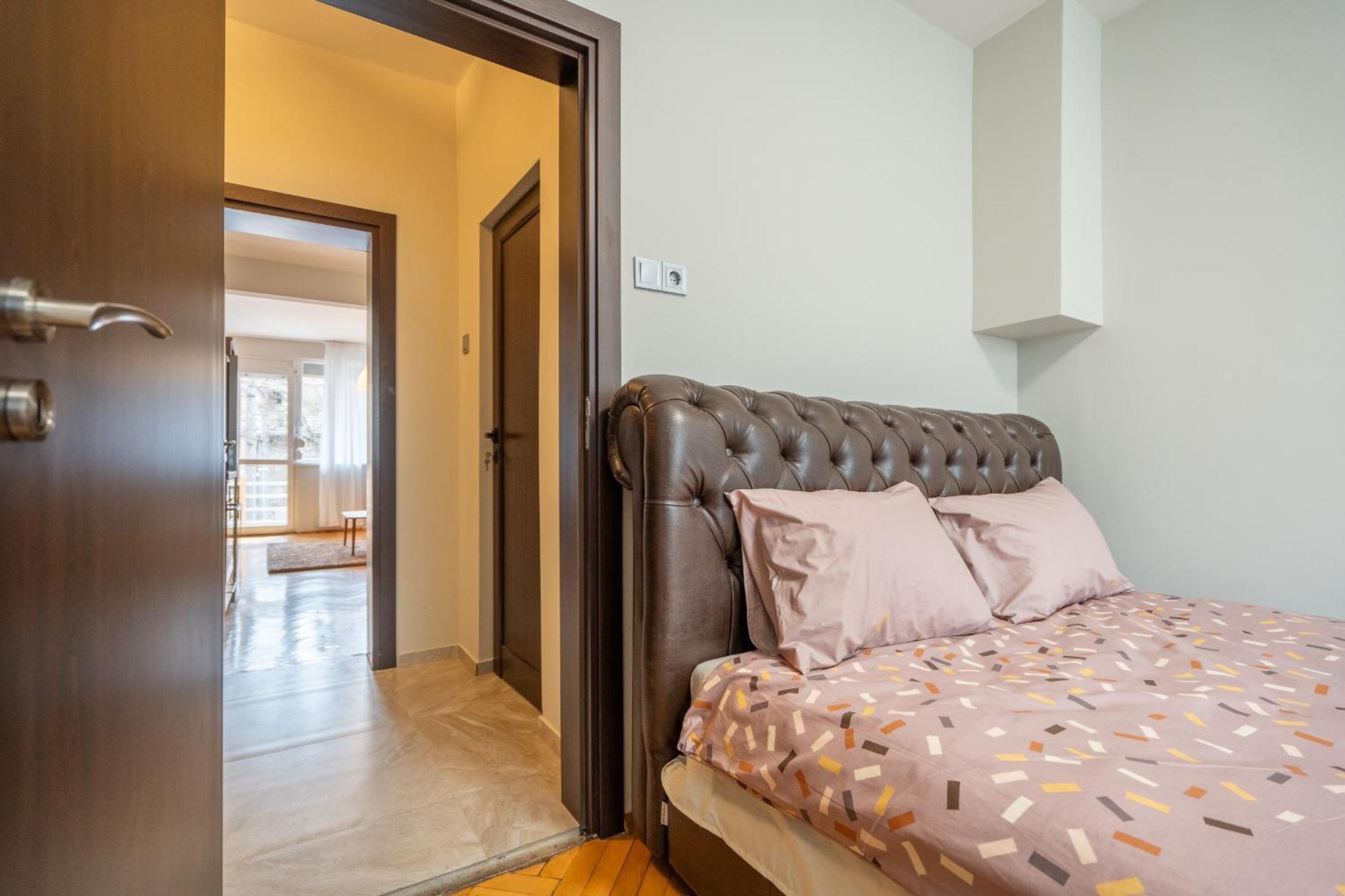 Apartament Pirotska 2-bedroom 100m2 In Center *