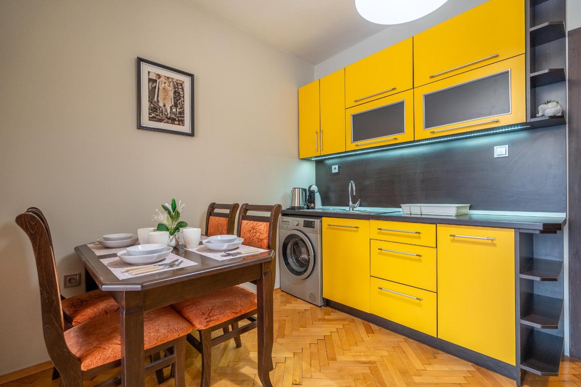 Pirotska 2-bedroom 100m2 In Center *