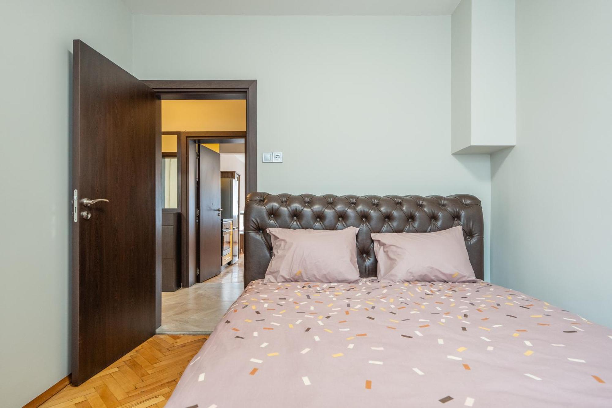Apartament Pirotska 2-bedroom 100m2 In Center Sofia