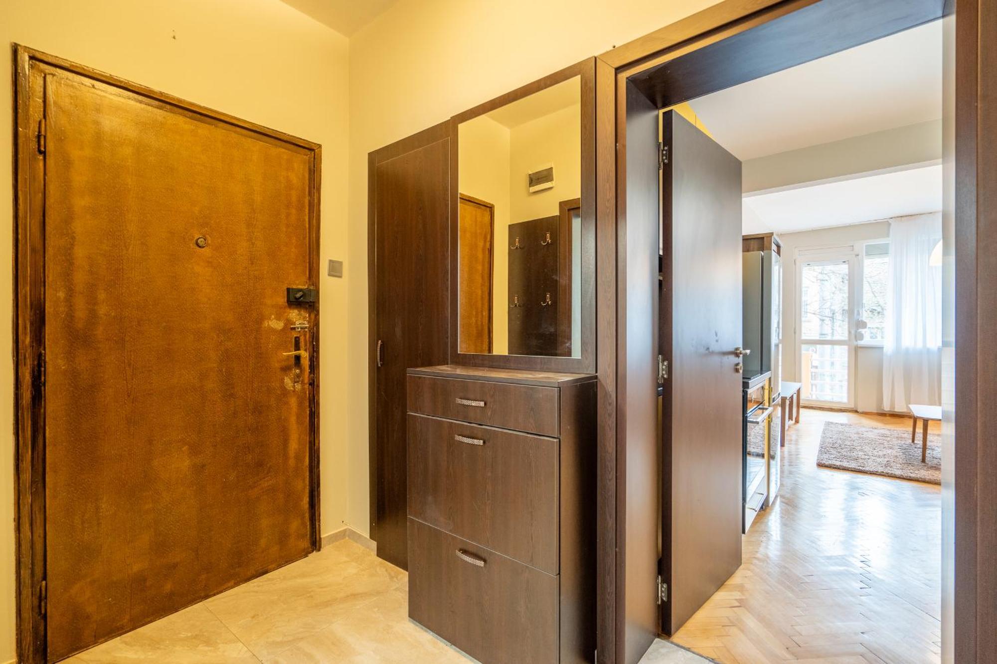 Pirotska 2-bedroom 100m2 In Center Apartament *